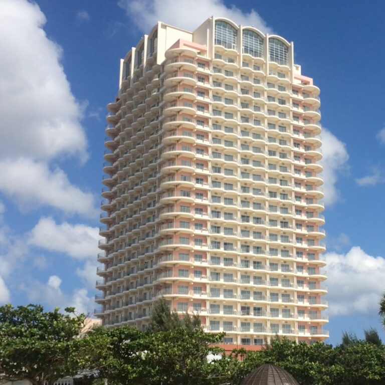 冲绳海滨Tower酒店