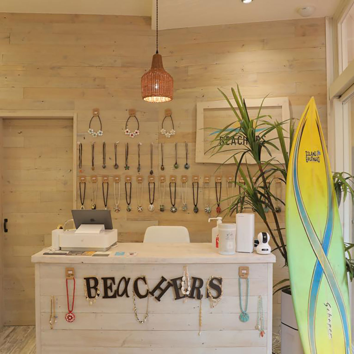 BEACHERS アメリカンビレッジ AMERICAN VILLAGE