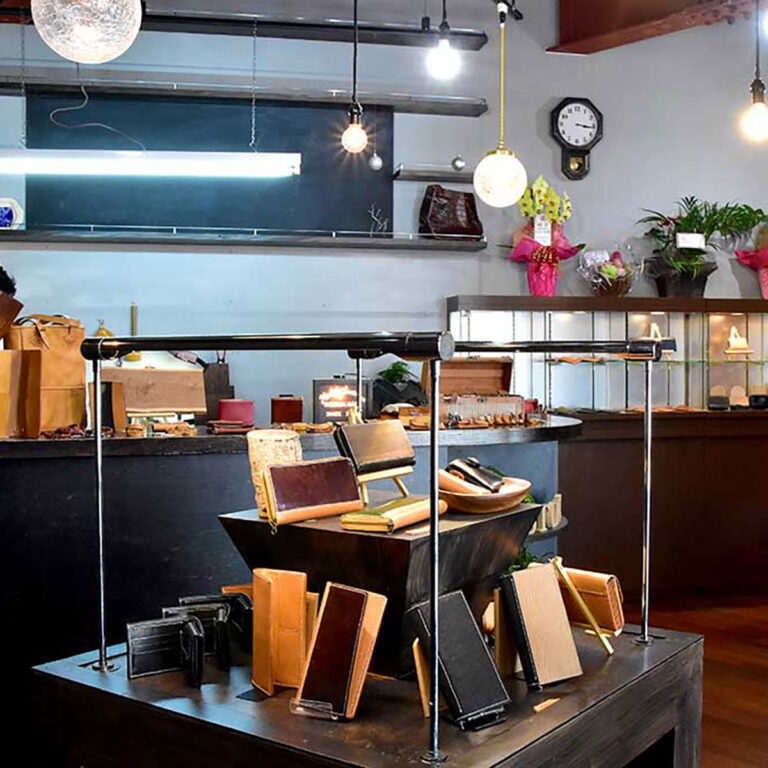 Leather & Wood U.A.STORE From Okinawa