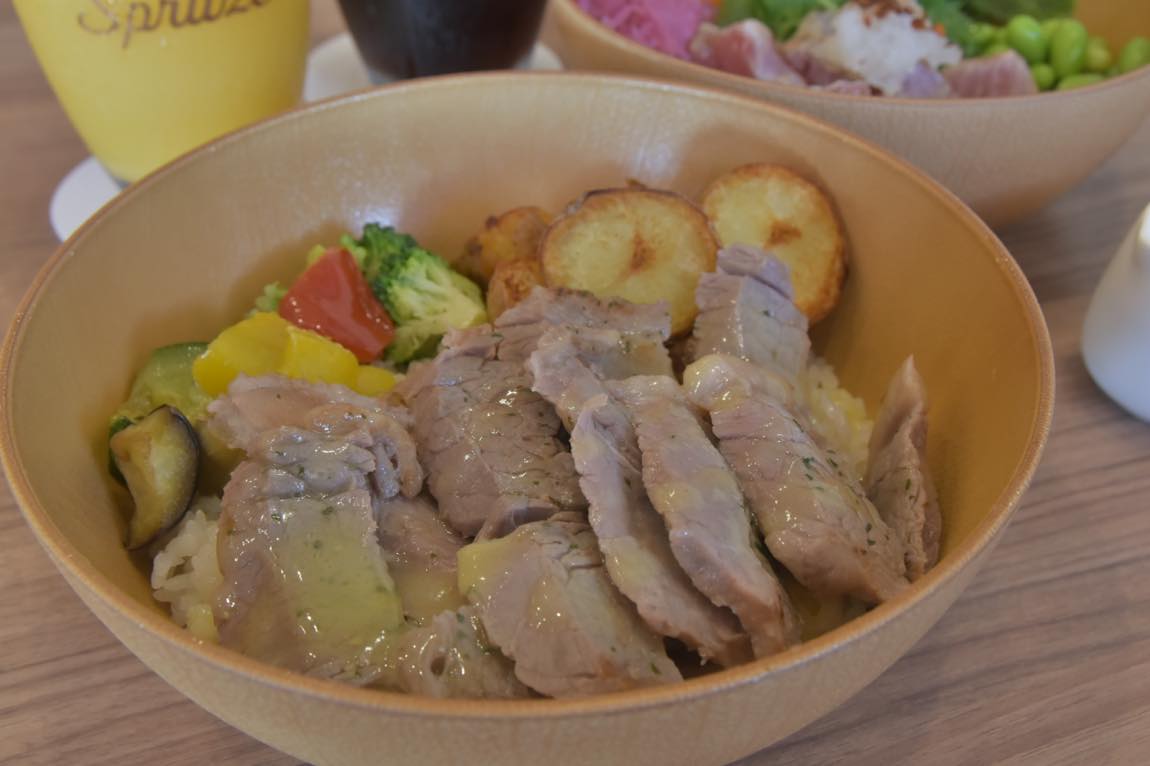 GO KINGS! CAFE (ゴーキングス！カフェ)