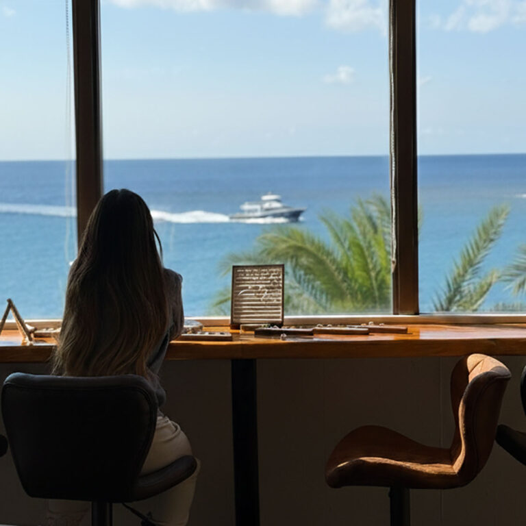 RAVINA（ラビナ）