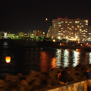 灯籠流し